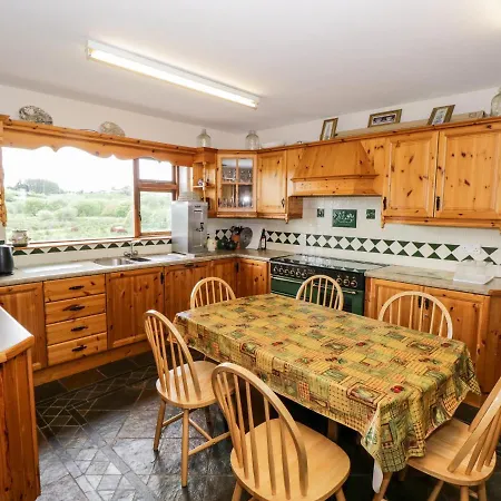 Vakantiehuis An Maide Ban, *